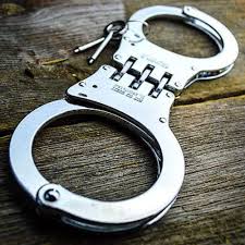 Peerless handcuff company, hinged handcuff 8. Professional Chrome Police Handcuffs W Keys Real Edc Budk Com