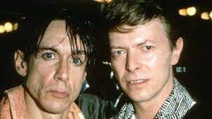 David Bowie Et Iggy Pop Qui Sont Les 2 Artistes Dans La Photo Originale - Le monde de la musique effondré par la mort de David Bowie