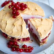 Jetzt ausprobieren mit ♥ chefkoch.de ♥. Low Carb Keto Johannisbeeren Baiser Torte Torten Kuchen Rezepte Simply Keto