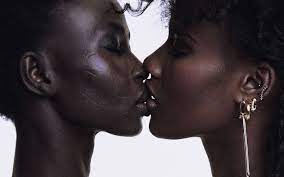 Black lesbian kissing