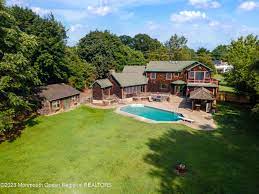 pool homes real estate