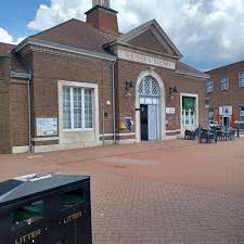 photos at bromley north railway station