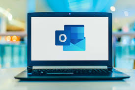 microsoft outlook only opening in safe