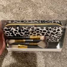 brand new brush set with a zip pouch