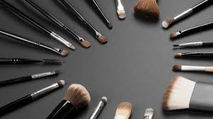 how to organize your makeup brushes a