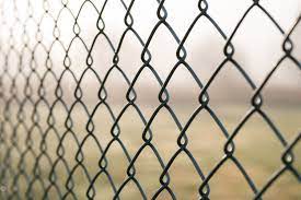 how to install a chain link fence