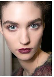 makeup tips how to wear a burgundy lip