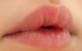 find out what causes chapped lips the