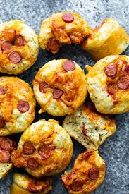 soft cheesy pepperoni pizza puffs