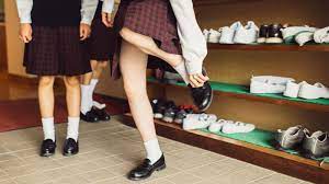 私だってスカートをこんなに短くしたくない｣大人にはわからない…女子高生が短いスカートをはく本当の理由 校則の本音を語る高校教師覆面座談会 |  PRESIDENT Online（プレジデントオンライン）