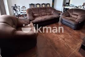 three pieces damro sofa set