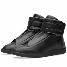 Shop online the latest fw20 collection of maison margiela for men on ssense and find the perfect high top sneakers for you among a great selection. New Maison Margiela Future Hi Top Sneaker Black Size 7 Us 40 Eu 895 B3 Ebay