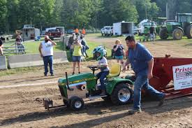 maple city tractor show set for this