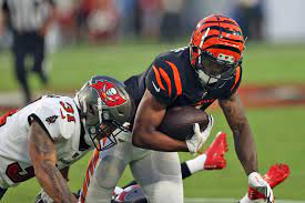 View expert consensus rankings for ja'marr chase (cincinnati bengals), read the latest news and get detailed fantasy football statistics. Watch Former Lsu Wr Ja Marr Chase Hauls In First Nfl Reception Makes Bengals History