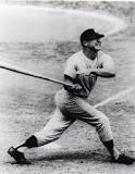 did-mickey-mantle-really-hit-a-homerun-with-one-arm