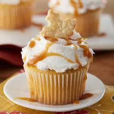 Make dazzling homemade cupcakes for any occasion with delicious recipes and simple decorating ideas from countryliving.com country living editors select each product featured. Thanksgiving Cupcake Cute Decorating Ideas Family Holiday Net Guide To Family Holidays On The Internet