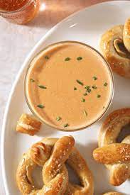 beer cheese dip for pretzels easy 3