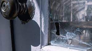 How To Cut And Replace Broken Glass