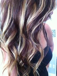 Highlight your dark hair to perfection with lovely blonde streaks! My Fall Time Hair Golden Brown With Caramel Highlights Added More Caramel Color With Barrel Curls Yup Doing Purple Blonde Hair Purple Hair Hair Highlights