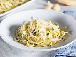 oil and garlic aglio e olio recipe