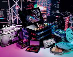 jeremy scott is collaborating with mac