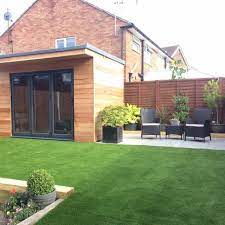 6 Artificial Grass Garden Ideas