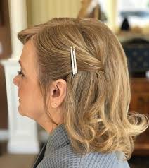 If you have shorter or medium length hair and you are looking for a unique and natural hairstyle, this is the one for you! 24 Beautiful Mother Of The Bride Hairstyles 2019