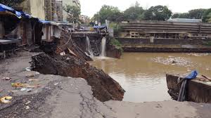 Mumbai Rains Live 19 Killed In Malad Wall Collapse The