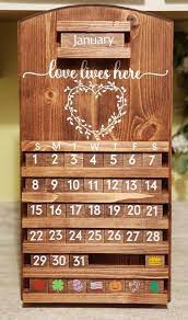 Yh Round Wooden Wall Calendar Hanging