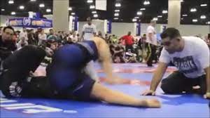 Gabby Bella Insane Inverted Head Scissor Submission (BJJ MMA) - YouTube