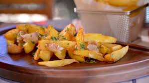 patatas fritas al ajo y provenzal