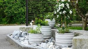 28 Creative Rock Landscaping Ideas For