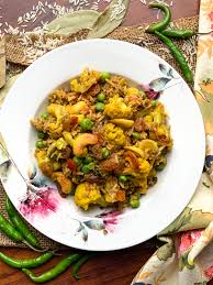 Once the veggies are cooked through, push to one side of pan and add. Chaal Kopi Recipe Bengali Style Cauliflower Stir Fry By Archana S Kitchen
