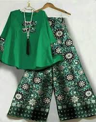Menyediakan beragam varian tanaman hias dengan harga dan kualitas yang kompetitif di kelasnya Blusa De Riscas 91 African Fashion Dresses Latest African Fashion Dresses African Print Fashion Dresses