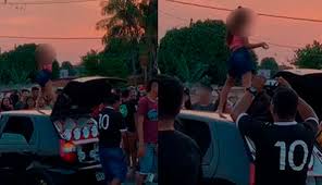 Mande seu video dançando na dm. Policia Procura Pais De Menina Filmada Dancando Em Cima De Carro No Am Em Tempo