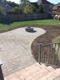 Curved Edge Patio With Fire Pit