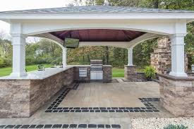 When the weather is nice and the sun is shining, the last thing you want is to be trapped inside slaving away in an indoor kitchen. Amazing Outdoor Kitchen Designs Country Lane Gazebos