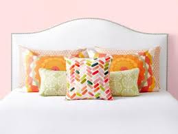 6 bedroom pillow arranging tricks to