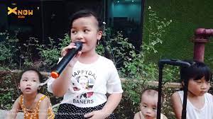 Bé Quỳnh 6 Tuổi Hát Mưa Chiều Miền Trung Siêu Dễ Thương - X Now Kids -  YouTube
