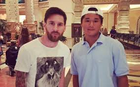 God knows us and he has a plan and purpose for our life. Messi With A Fan In The Bahamas Fcblive Instagram Fc Barcelona Fl Scoopnest