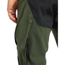 pantalones rugged mountain verde