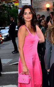 hot pink chanel to tribeca artists dinner