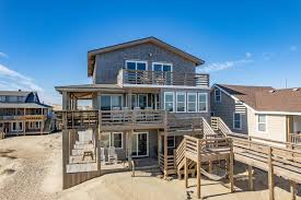 oceanfront homes on the outer