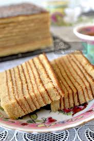 Selain itu, kek lapis ini amat sesuai untuk hidangan classy dan mewah. Bake For Happy Kids Like Bengawan Solo Kek Lapis Lapis Legit Spekkoek Indonesian Layer Cake The Best Kek Lapis Recipe Highly Recommended