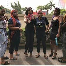 Alex ekubo okwaraeke popularly known as alex ekubo is a popular nollywood actor, television alex ekubo has acted in more than 50 nollywood movies which include true citizens, undercover. Photo Alex With Her 4 Sisters Celebrities Nigeria