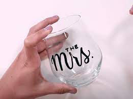 How To Do Calligraphy On Wine Glasses