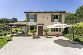 cost to a house in italy