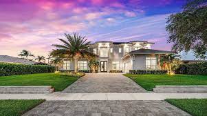 Palm Beach Gardens Waterfront Home