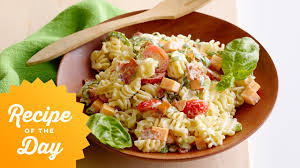 Want to save this recipe? Recipe Of The Day Ree S Picnic Pasta Salad The Pioneer Woman Food Network Youtube