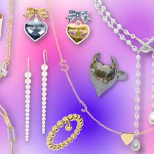 jewelry trends to know for 2023